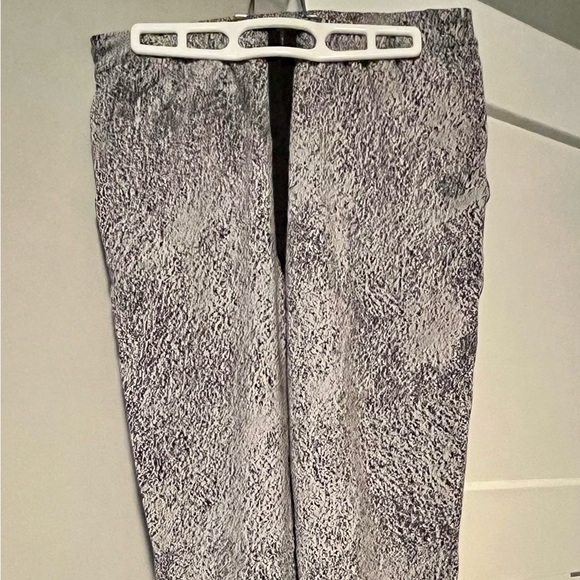 Lululemon Trouser - Picture 6 of 6